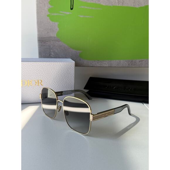 NEW Dior Signature S5U Square Sunglasses in Gold Grey - Picture 3 of 7